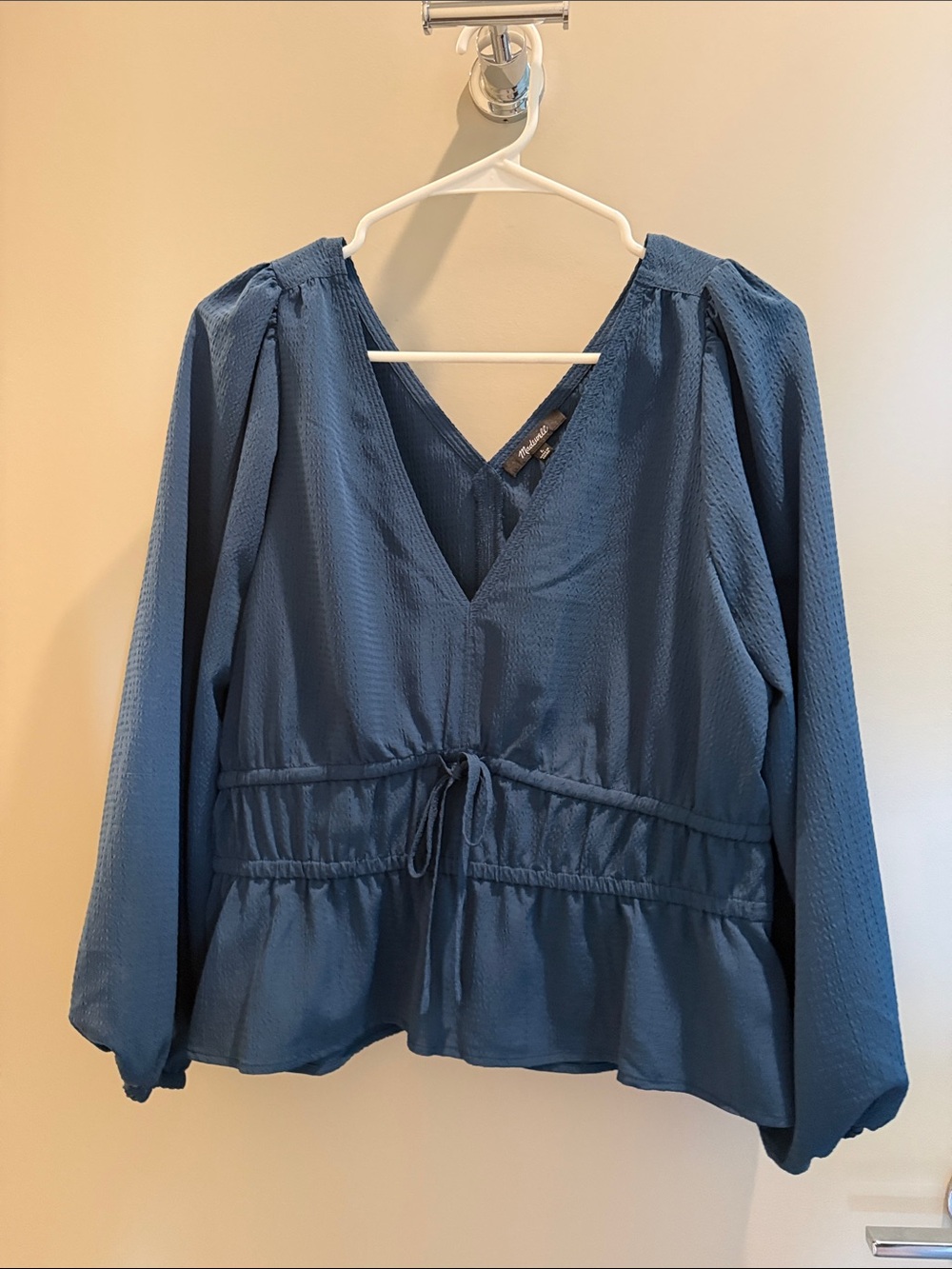 Madewell Women's Blue V-Neck Peplum Tie-Waist Blouse - Size L